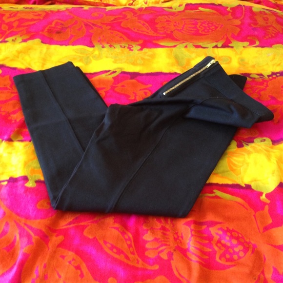 J Crew Pixie Pant size 0. A MUST HAVE!