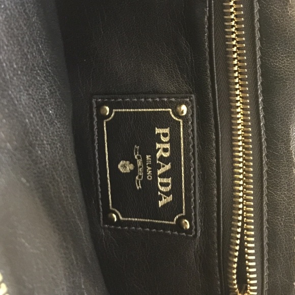 Large Prada snakeskin clutch - Picture 3 of 3