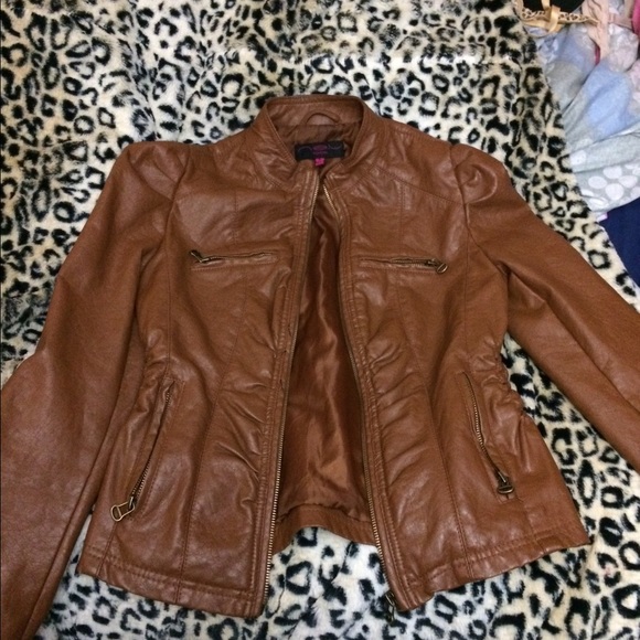 tan jacket - Picture 2 of 3