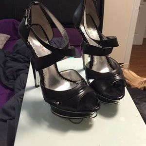 Bebe black with silver heels