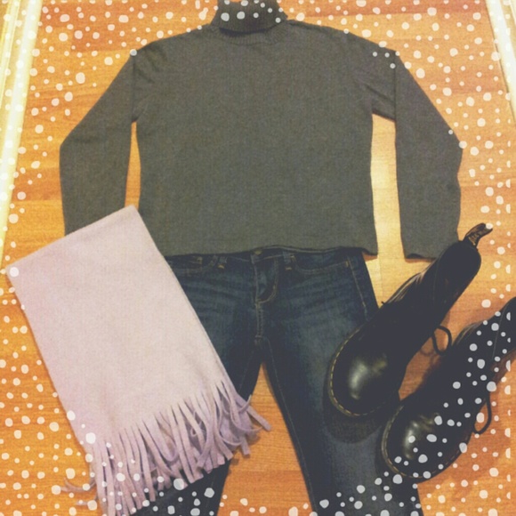 !!!HP!!! Talbots Turtleneck 2015 WEEKEND WEAR HP!! - Picture 2 of 2