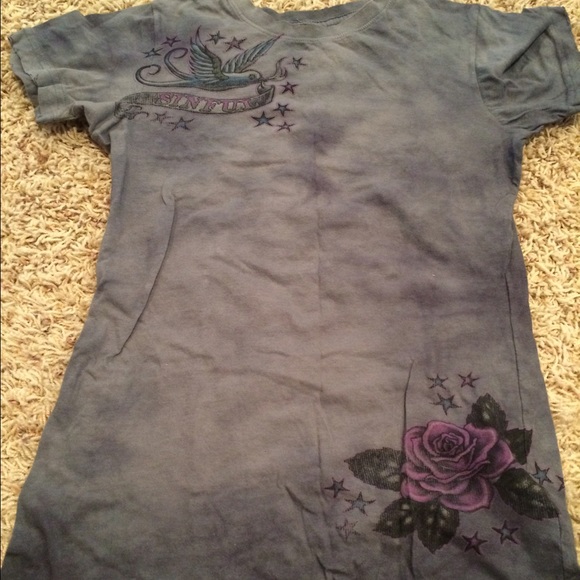 Sinful bird t-shirt from the buckle -small - Picture 2 of 3