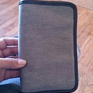 Thirty one gifts a wallet