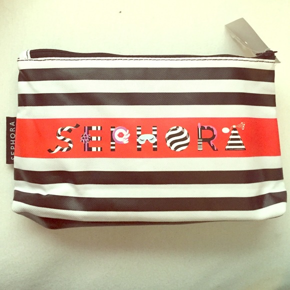 Sephora makeup bag with free samples!!
