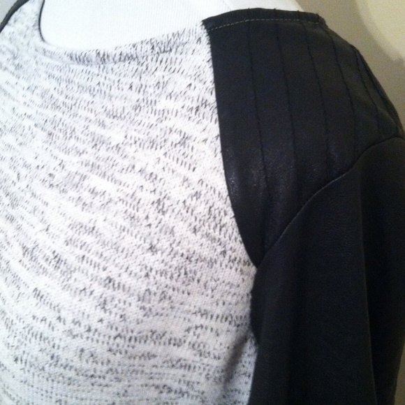 🚫Sold🚫 Vegan Sleeve Swtr Dress - Picture 3 of 4