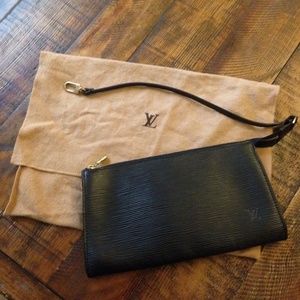 Authentic Louis Vuitton Black EPI clutch/pouchette