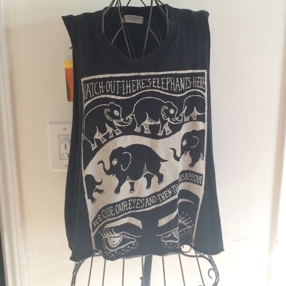 ❌SOLD❌Brandy Melville graphic tee
