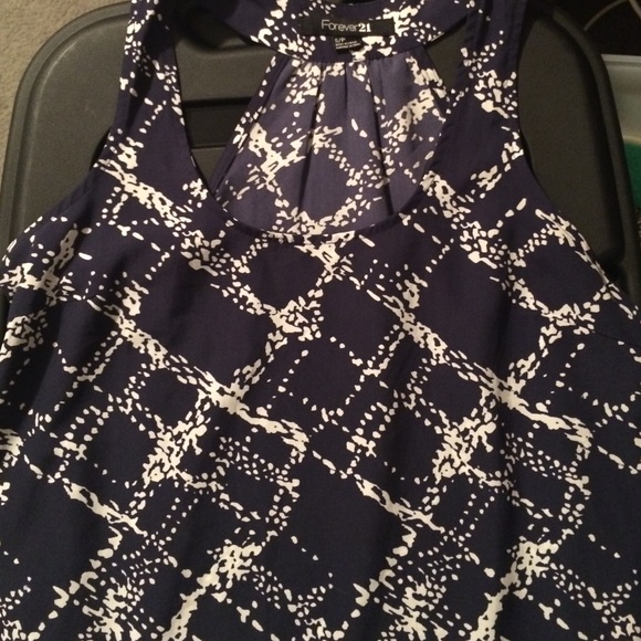 Forever 21 navy blue patterned tank
