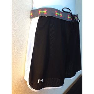New women's Under Armour shorts large