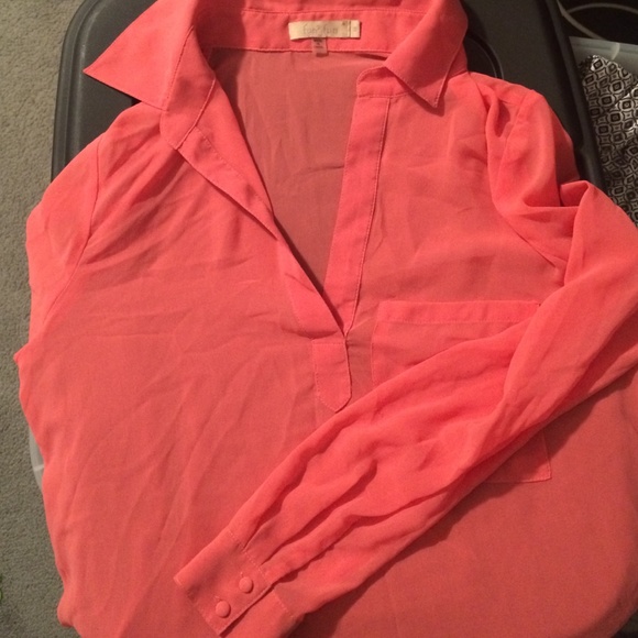 Size small coral tunic