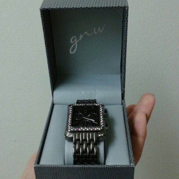 Watch - Picture 2 of 3