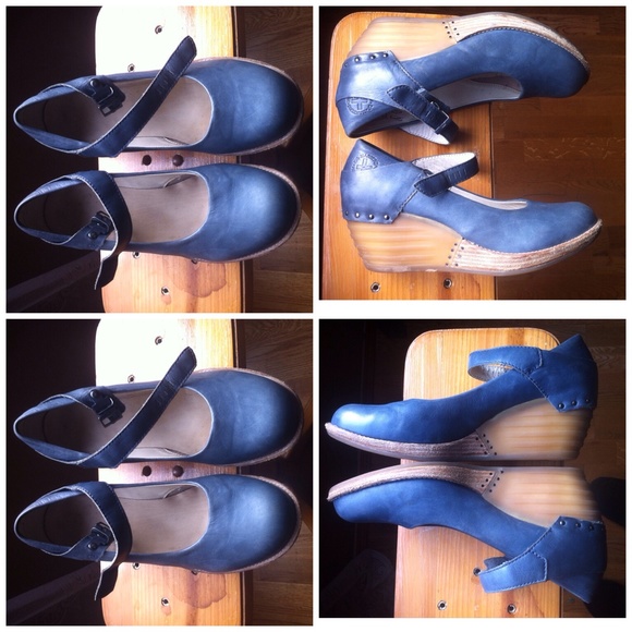 Dr.Martens Rich/Dark Blue Colored Shoes