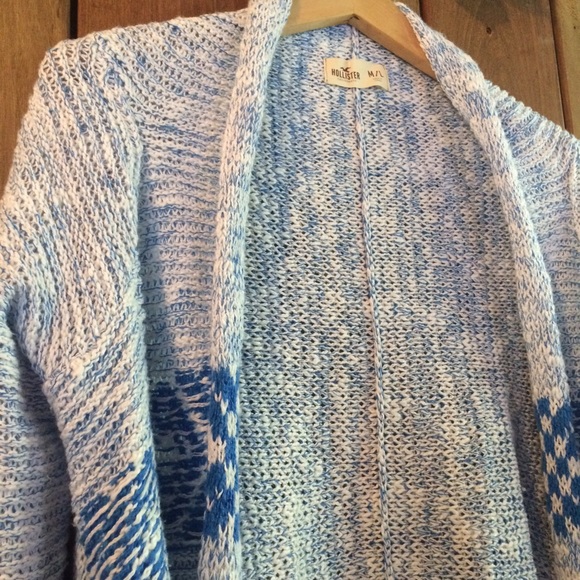 SOLD! Hollister Sweater - Picture 2 of 2