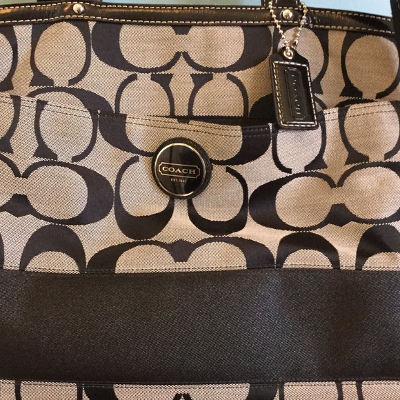 Coach diaper bag with signature "C" - Picture 2 of 4