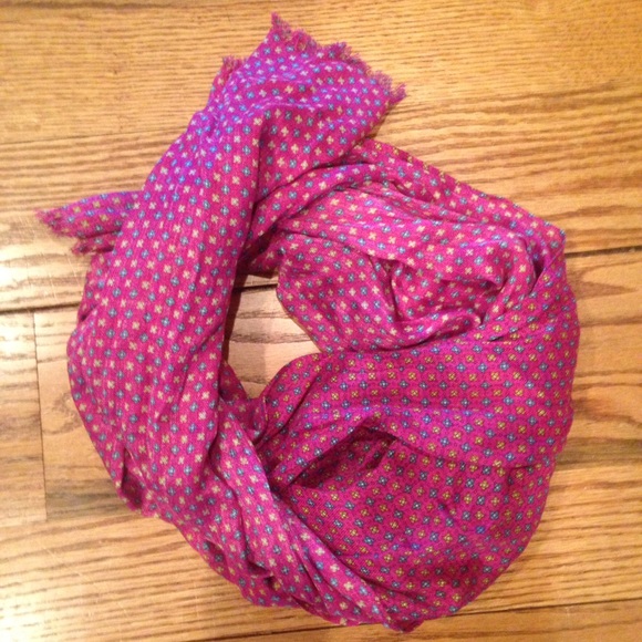 Lightweight Pink Patterned Scarf