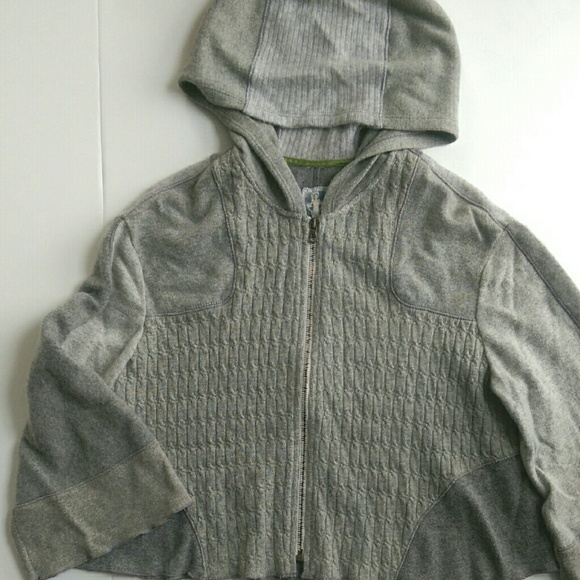 Burning Torch 100% Recycled Cashmere Crop Sweater