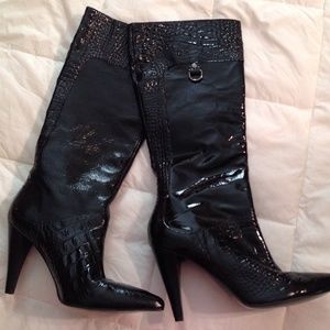 Gorgeous Gianni Bini black boots 8M
