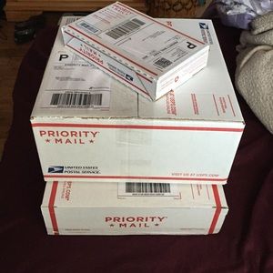 OFF TO THE POST OFFICE! 😁