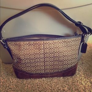 Super cute classic Coach bag!
