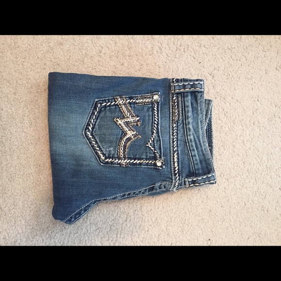 Size 28 Miss Me capris