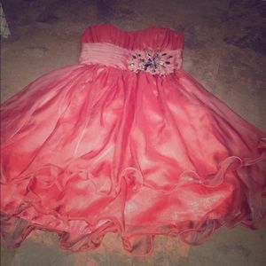 Cute homecoming/prom dress