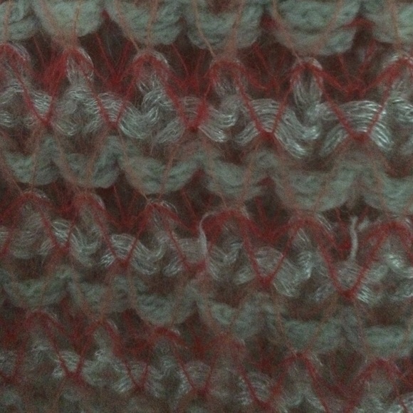 Pink and gray American Eagle sweater - Picture 2 of 4