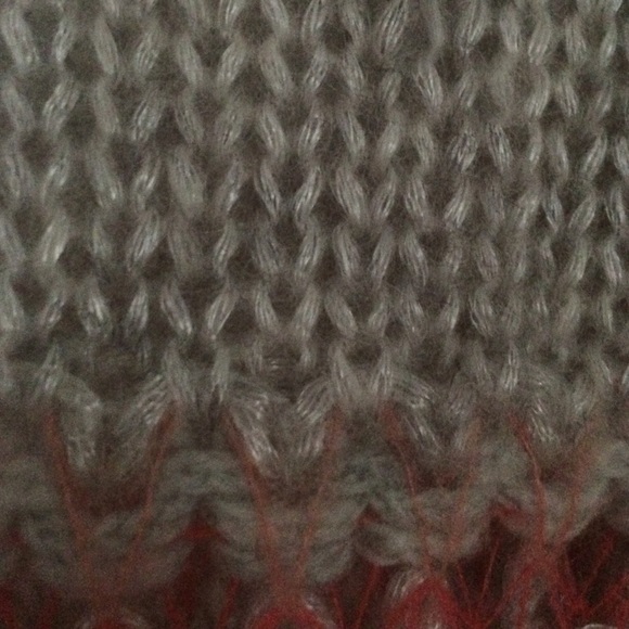 Pink and gray American Eagle sweater - Picture 3 of 4