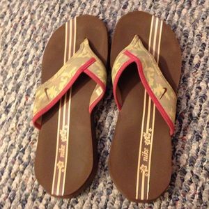Brand new nike flip flops.