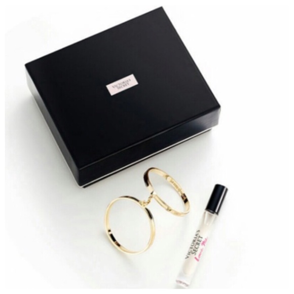 Victoria's Secret Love Me bangle set NIB