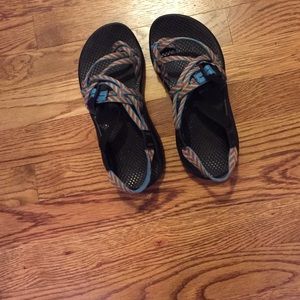 double strap rainbow chacos