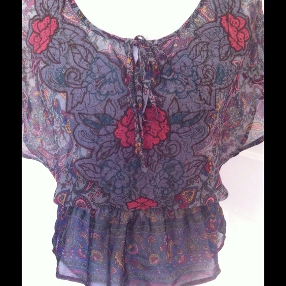 Beautiful floral print blouse - Picture 4 of 4