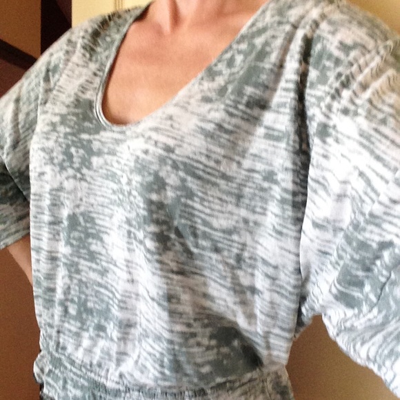 XCVI Tops - Gorgeous flowing tye dye top