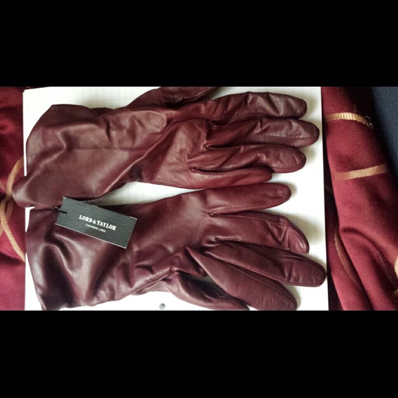 Lord and Taylor Gloves