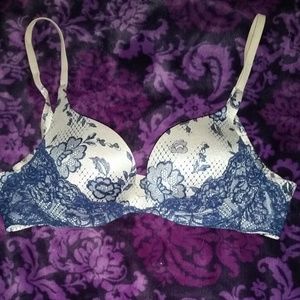 Vs bra! Pushup pigeonnant