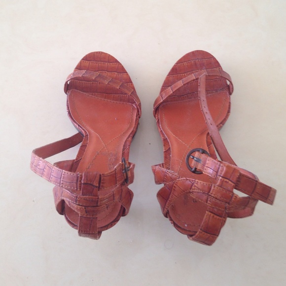 fioni shoes wholesale