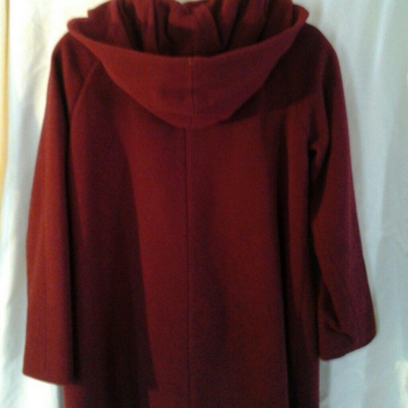 Coat. ๐๐ SOLD - Picture 3 of 7