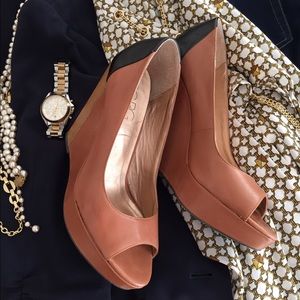 BCBG Colorblock Leather Wedge Heeled Pump! 💋