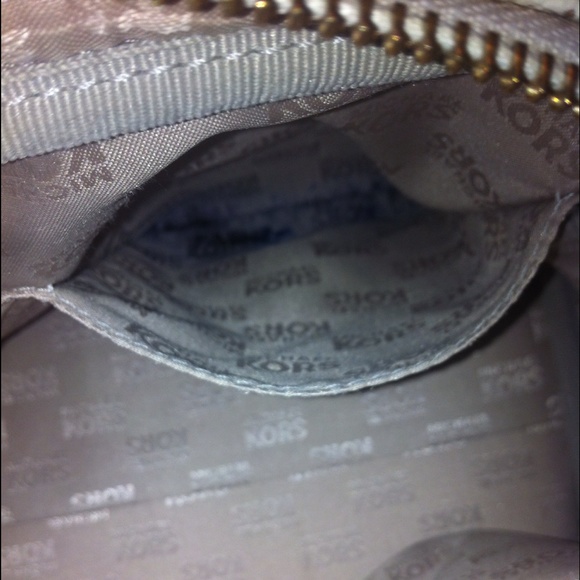 ❌SOLD❌ Michael Kors MK signature monogram - Picture 3 of 4