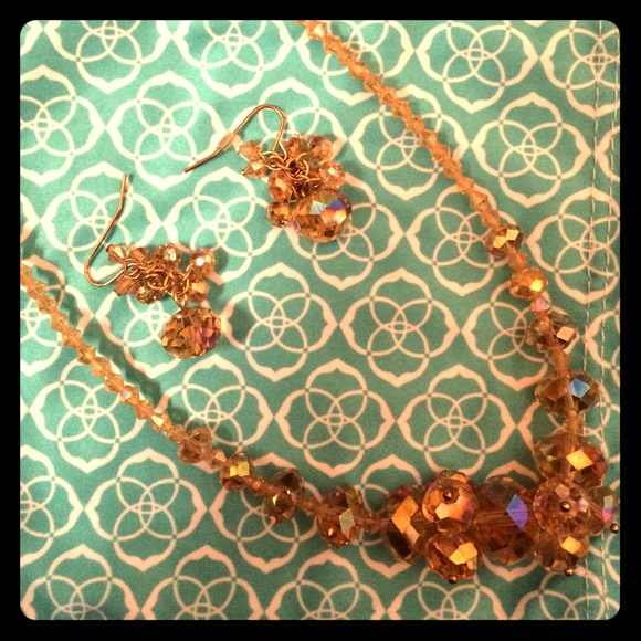 Necklace & Earrings Set!