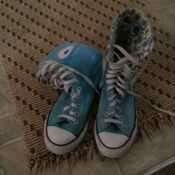 Converse - Picture 2 of 2