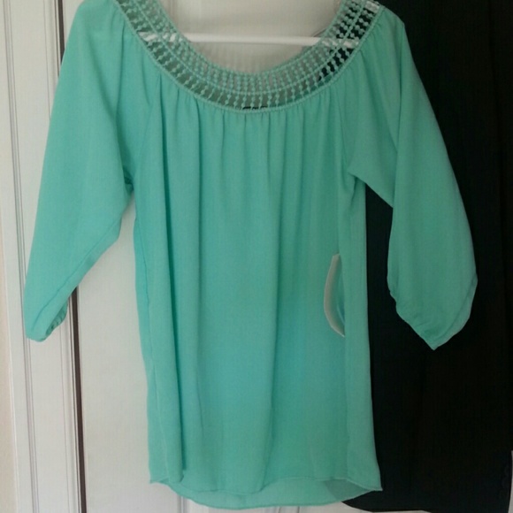 Nwt maternity top