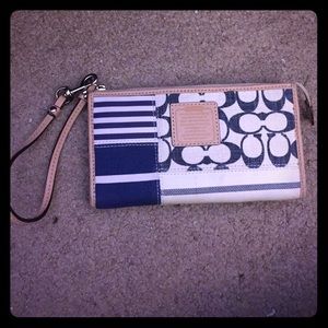 Beautiful Coach Wristlet!