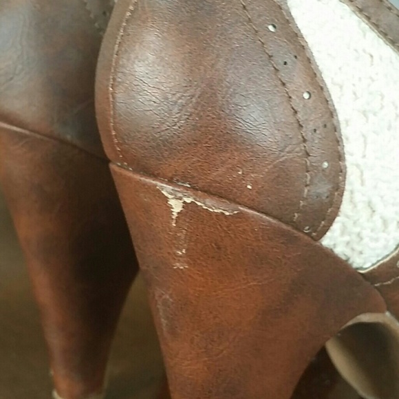 Boots - Picture 3 of 3
