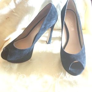Black Aldo heels