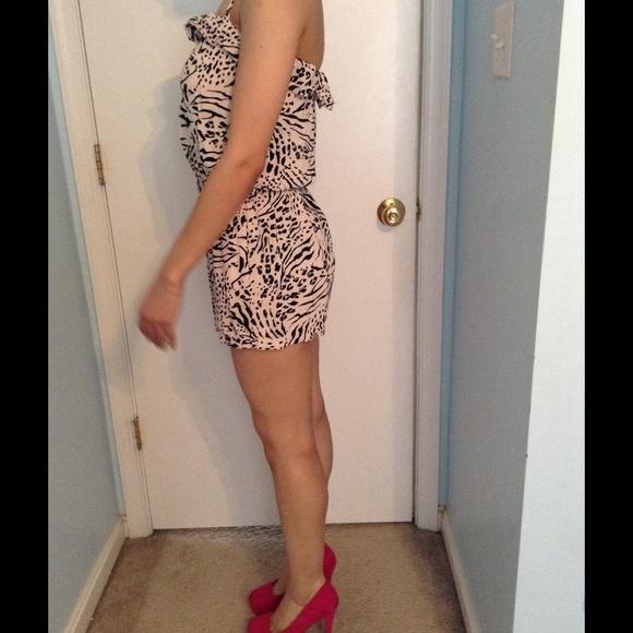 Halter romper - Picture 2 of 3