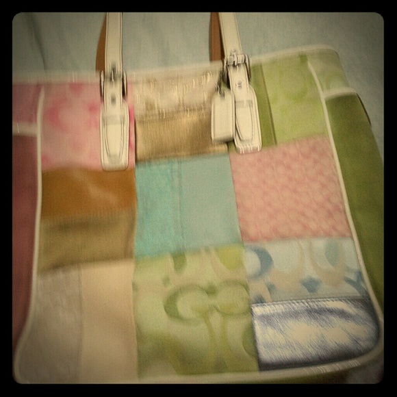 Coach - Picture 1 of 1