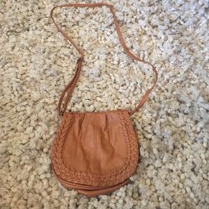 FOREVER 21 ADJUSTABLE FAUX LEATHER PURSE