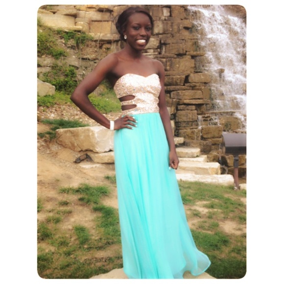 Prom/ homecoming Dress! - Picture 1 of 3