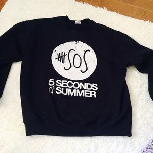 5 Seconds of Summer sweater 💕💕