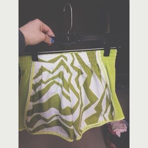 💲SOLD nike // green & white shorts.